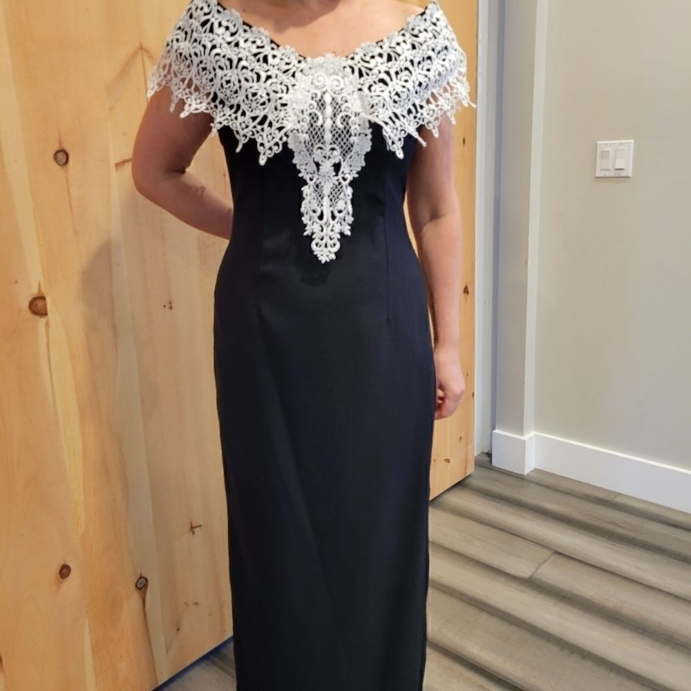 𝅺LORALIE original, vintage, size 12